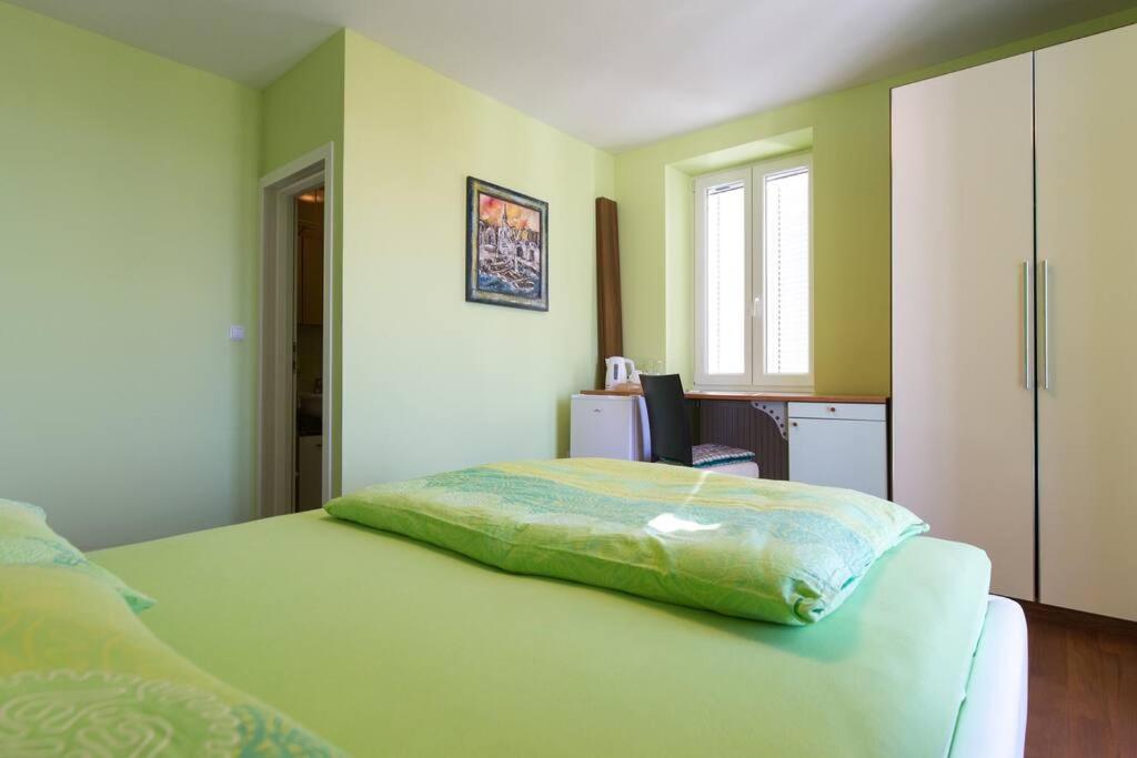 אומיסאליי Villa Ajda - Green Room מראה חיצוני תמונה